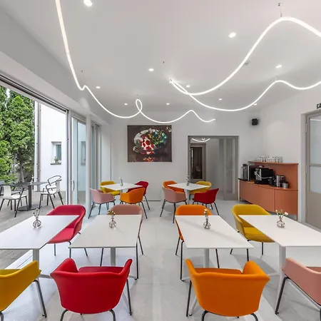 Hotel Radosti 3*